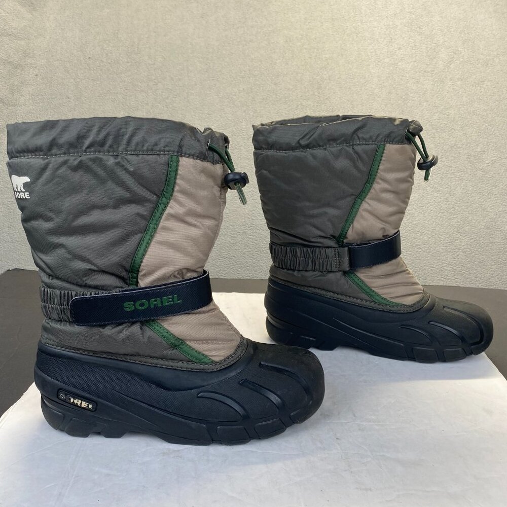 Sorel Flurry Winter Snow Boots Insulated Black & Green Youth Size 5,Unisex